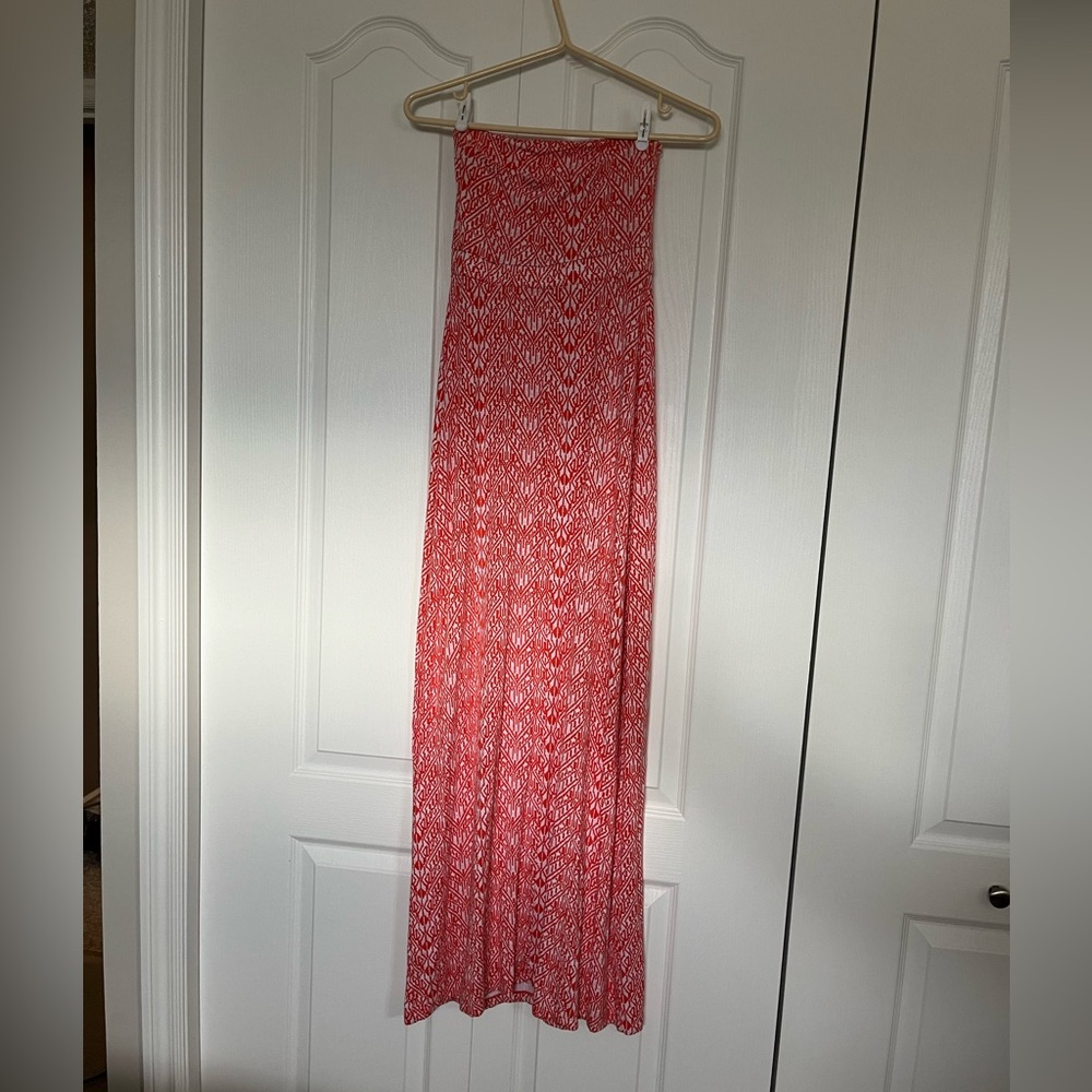 💫2/$20 - Old Navy Strapless orange pattern maxi size xs with stretch